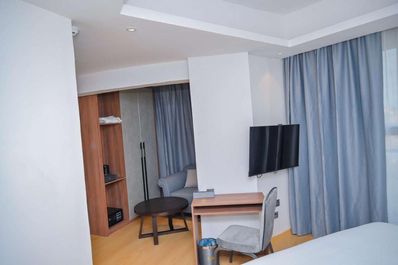 Axil 4* Dakar