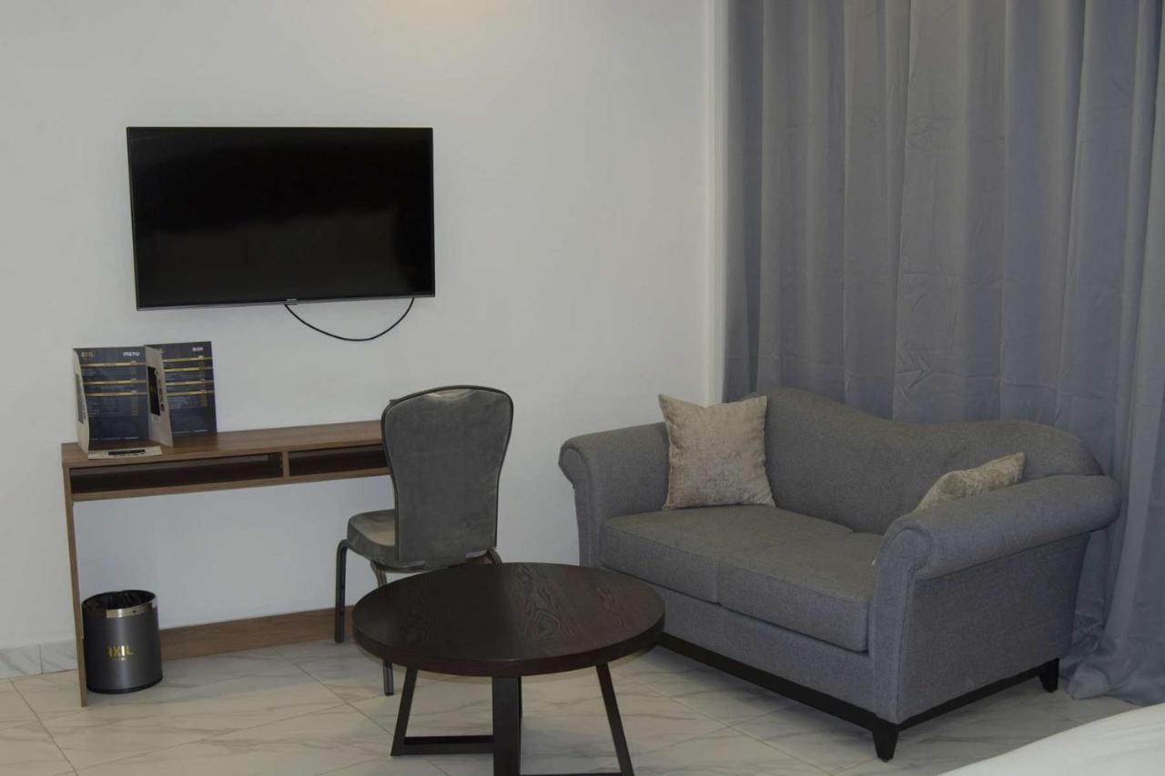 Axil Hotel 4*